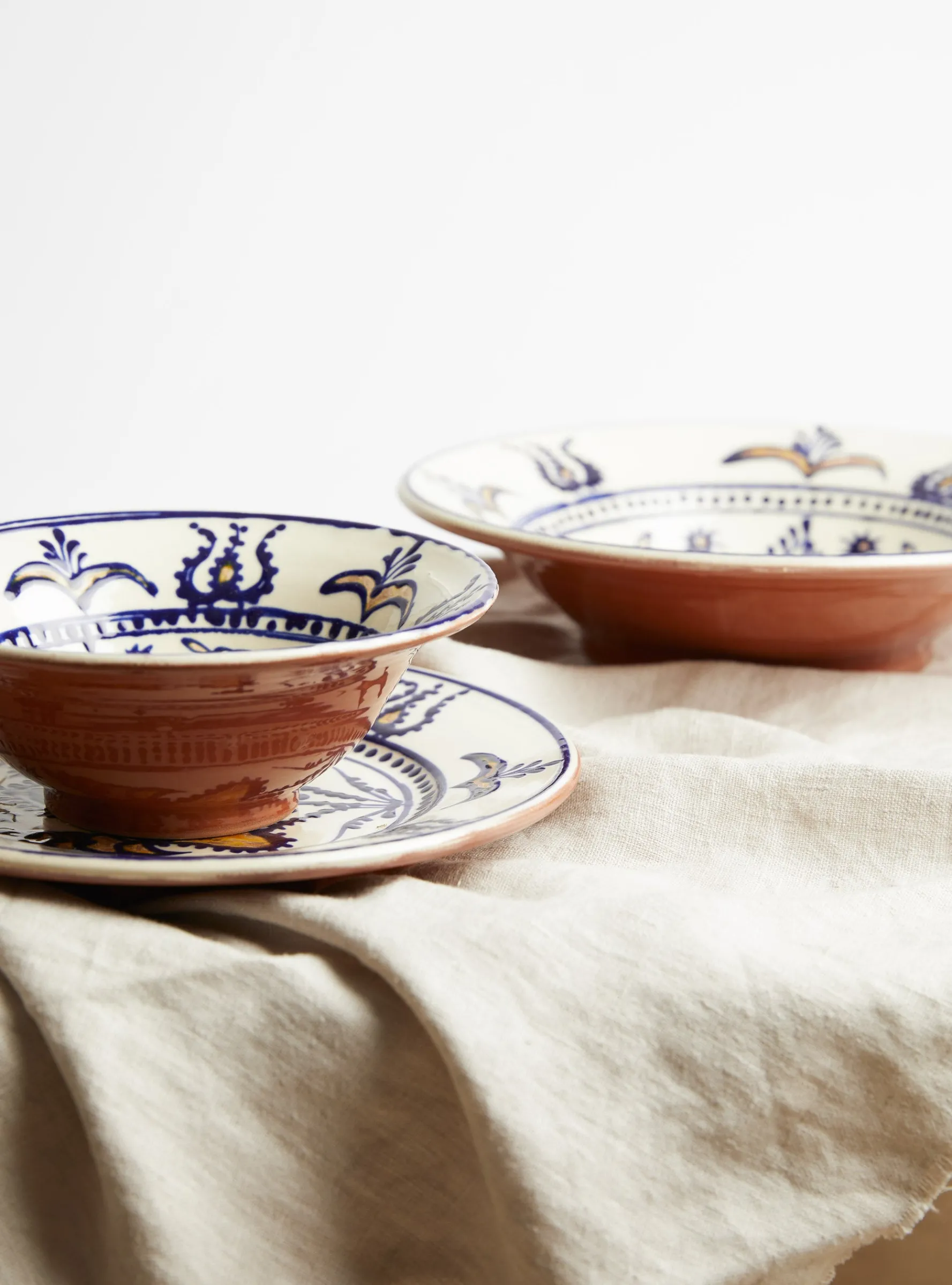 Transylvanian Symbol Serving Bowl<International Wardrobe Clearance